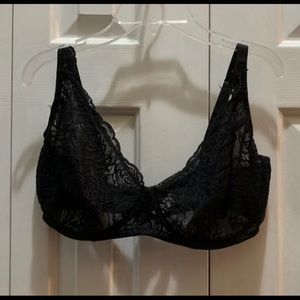 "Liz Claiborne" Women Black Bra. Size 38DD.